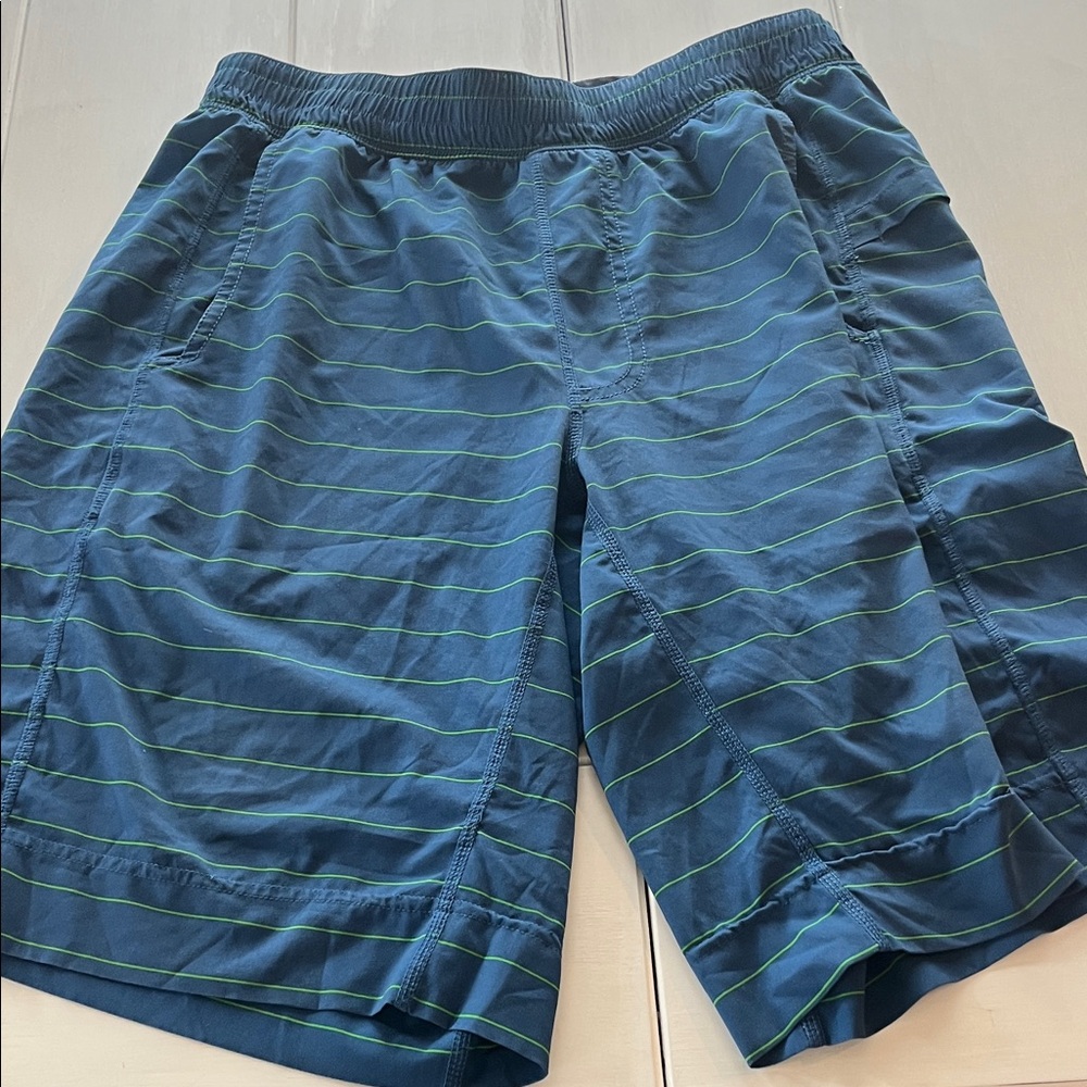 Lululemon/Mens shorts/blue&lime/small/great condition